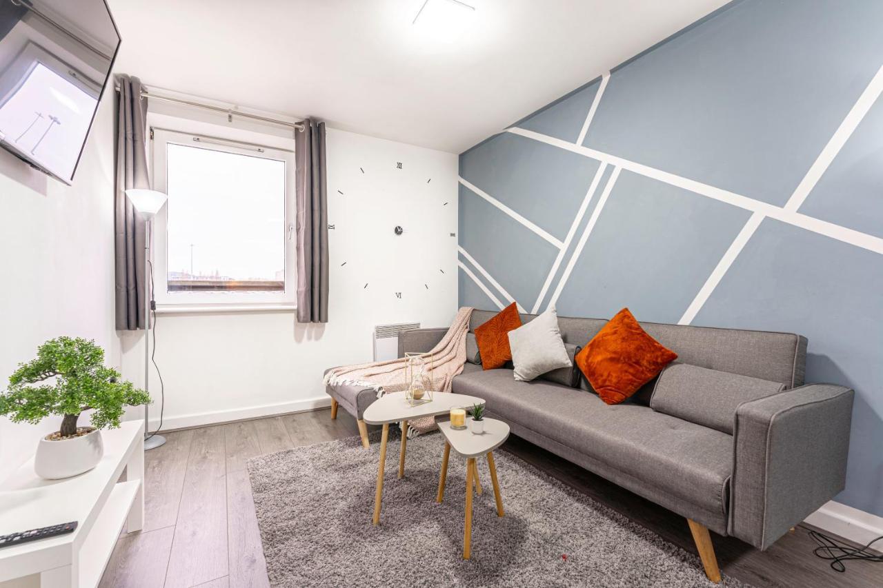 Jkg Property Solutions Presents Cosy City Apartment Coventry Kültér fotó