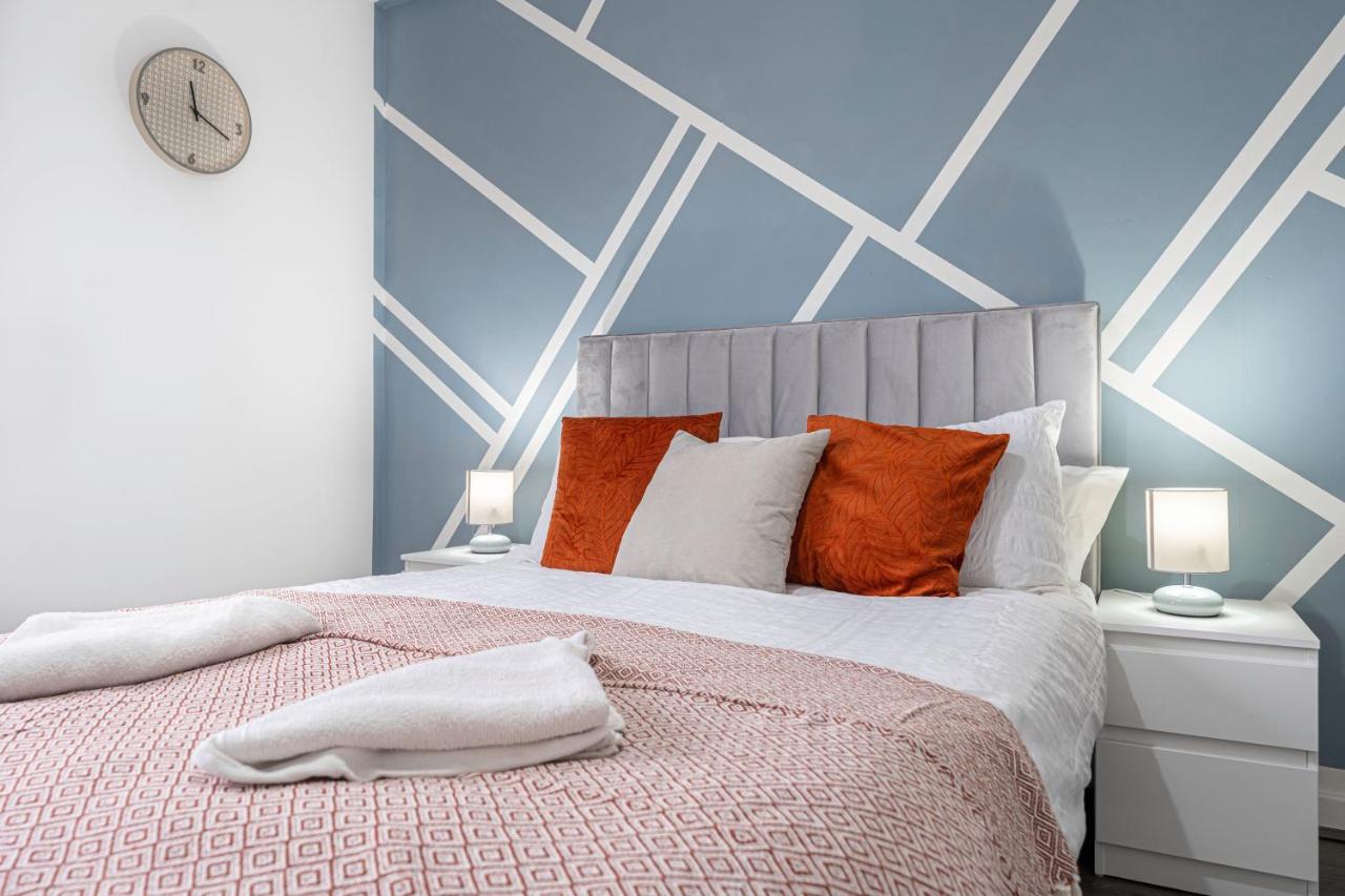 Jkg Property Solutions Presents Cosy City Apartment Coventry Kültér fotó