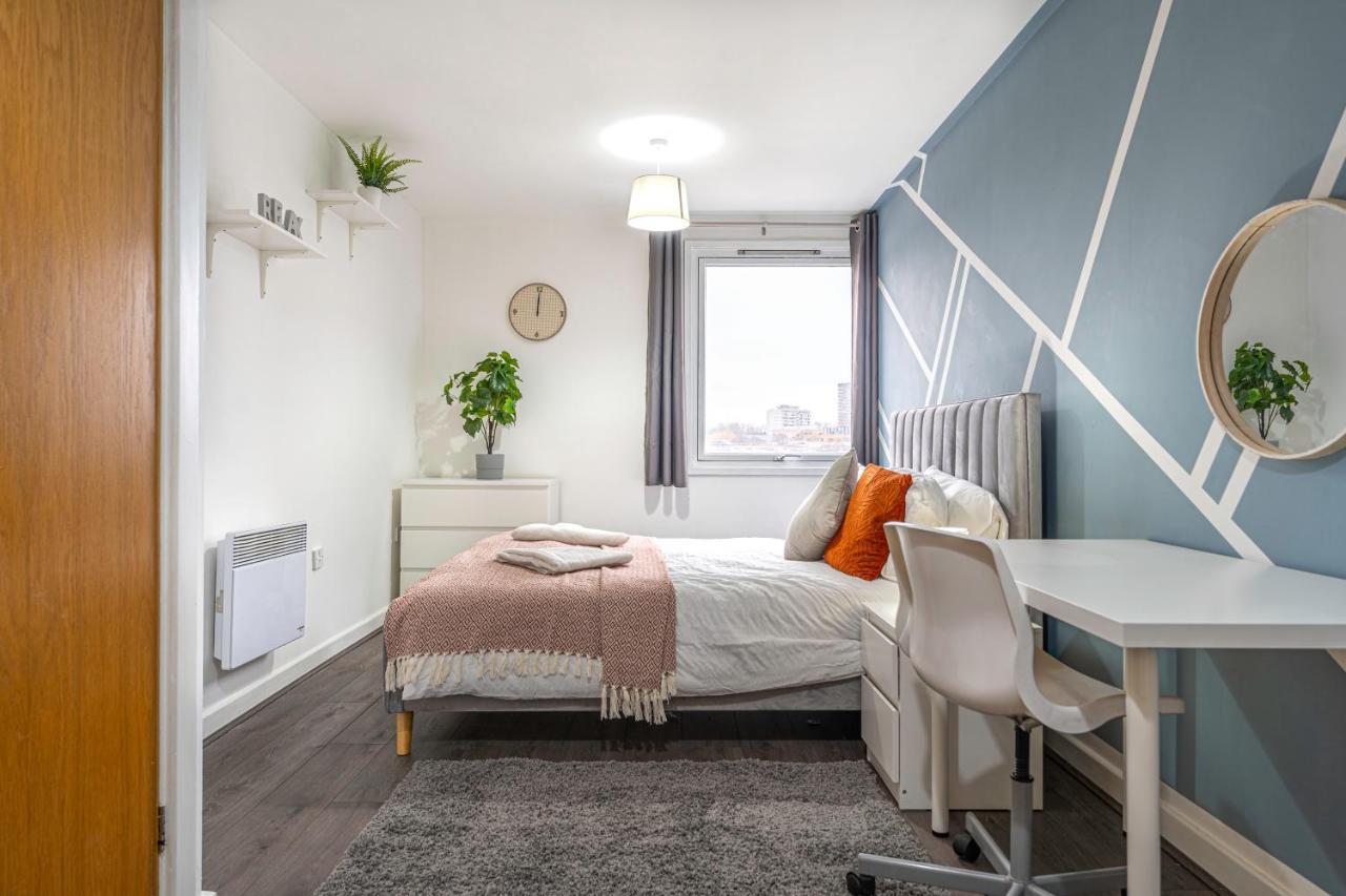 Jkg Property Solutions Presents Cosy City Apartment Coventry Kültér fotó