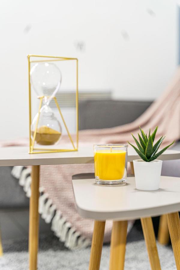 Jkg Property Solutions Presents Cosy City Apartment Coventry Kültér fotó